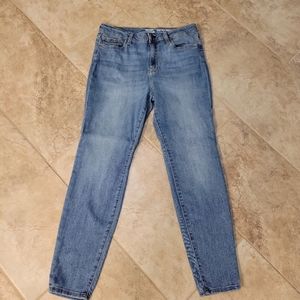 Amazon Essentials Women's Skinny Jeans